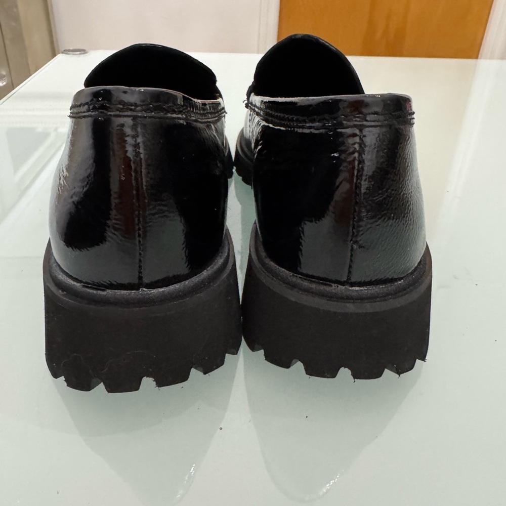 Black Patent Leather Loafers -
Size 10.5-11 - women’s- Ara- EUC - Picture 6 of 8